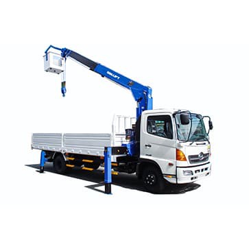 Samochód ciężarowy z podnośnikiem koszowym dla 2 osób